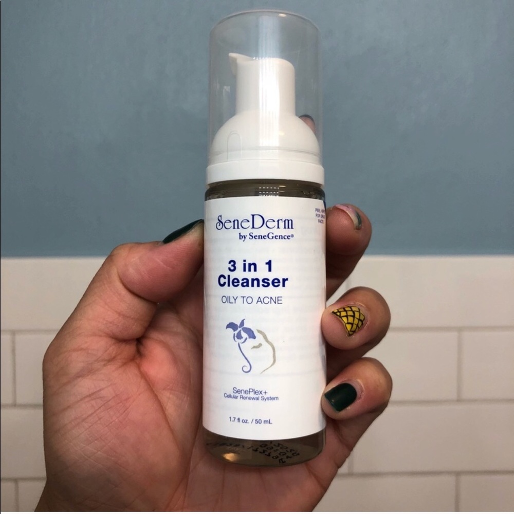 *SOLD* Brand New 3/1 Oily to Acne Cleanser